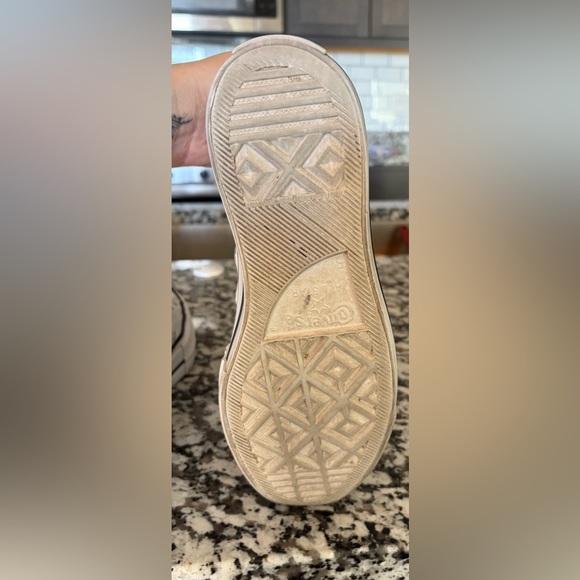 Converse Leather White High-Top Sneakers - Picture 5 of 5